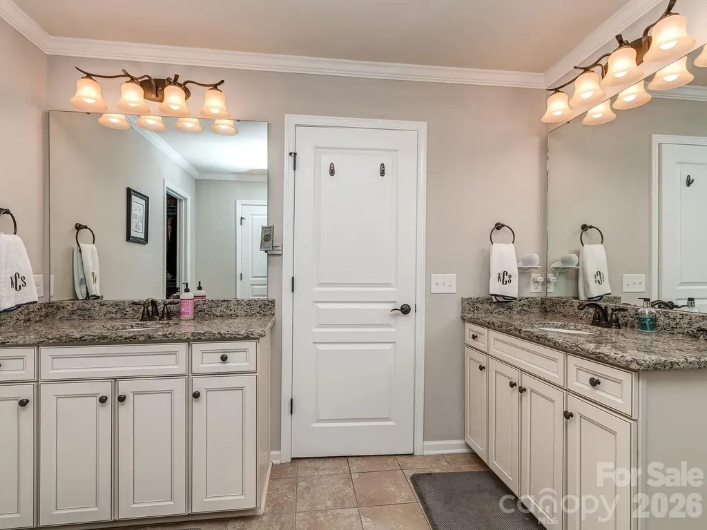 1809 Sunchaser Lane Charlotte NC 28210