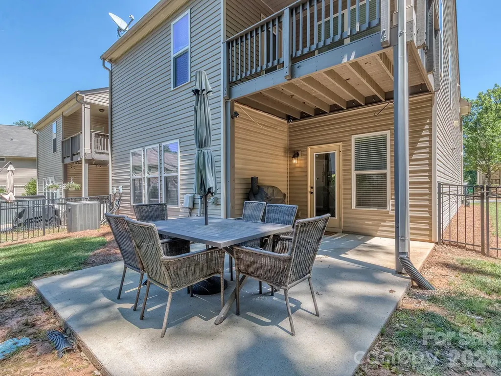 1809 Sunchaser Lane Charlotte NC 28210