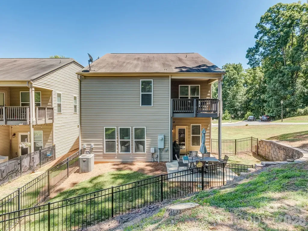 1809 Sunchaser Lane Charlotte NC 28210