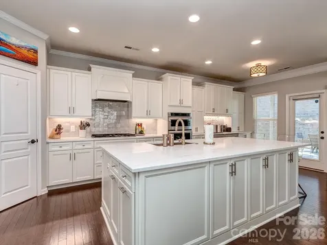 1809 Sunchaser Lane Charlotte NC 28210