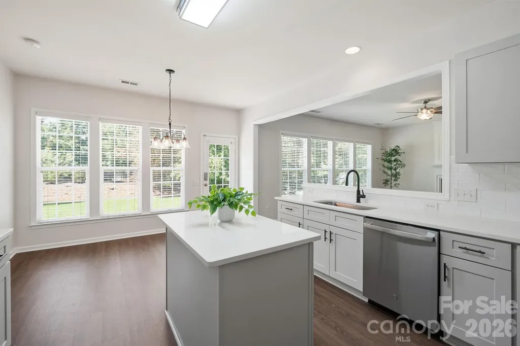 7633 Rathburn Lane Charlotte NC 28277