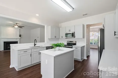 7633 Rathburn Lane Charlotte NC 28277