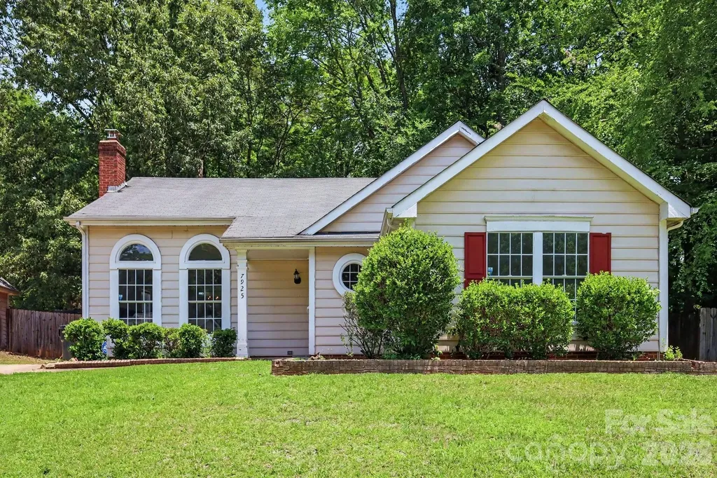 7925 Turquoise Drive Charlotte NC 28215