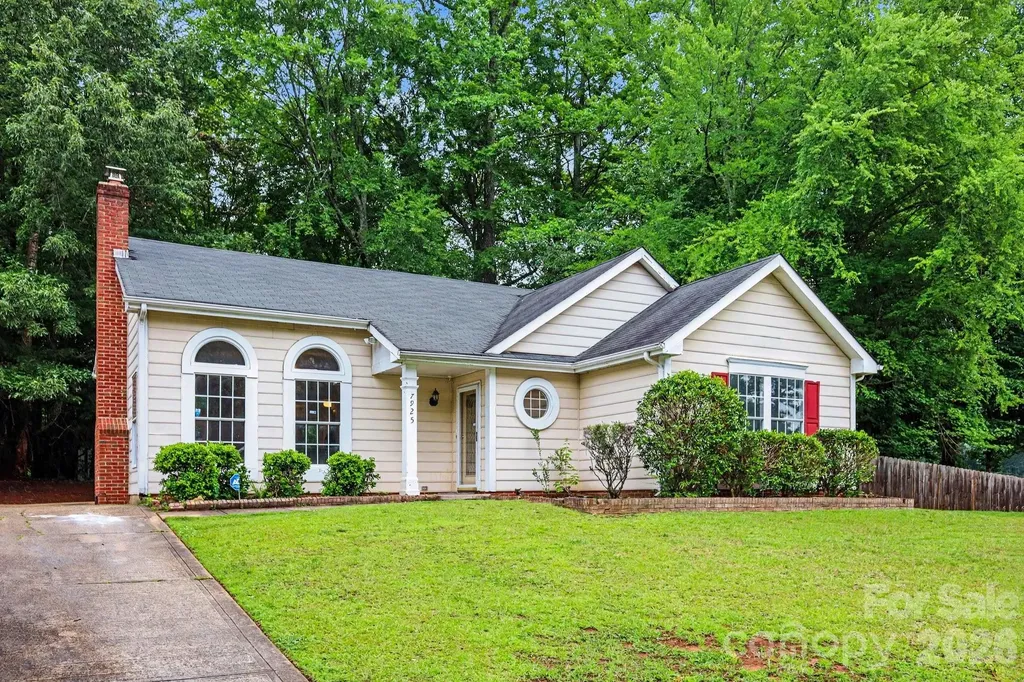 7925 Turquoise Drive Charlotte NC 28215