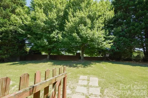 2411 Normancrest Court Charlotte NC 28270