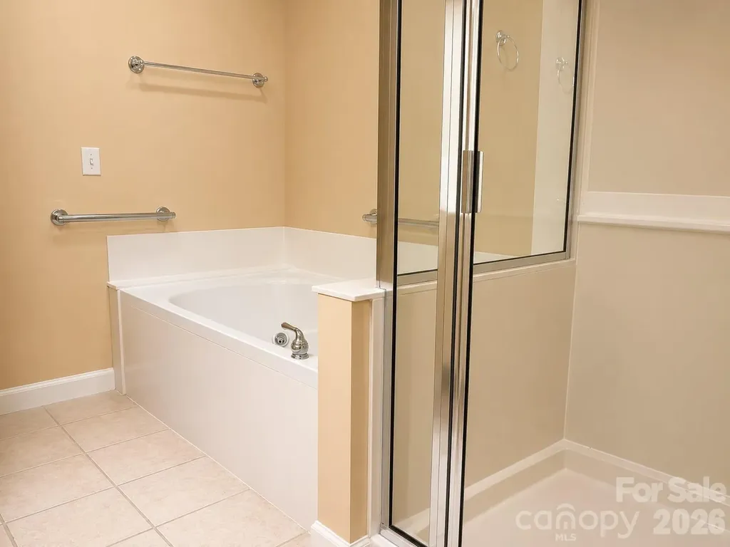 47 Victoria Park Drive Hendersonville NC 28792