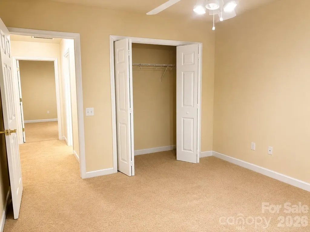 47 Victoria Park Drive Hendersonville NC 28792