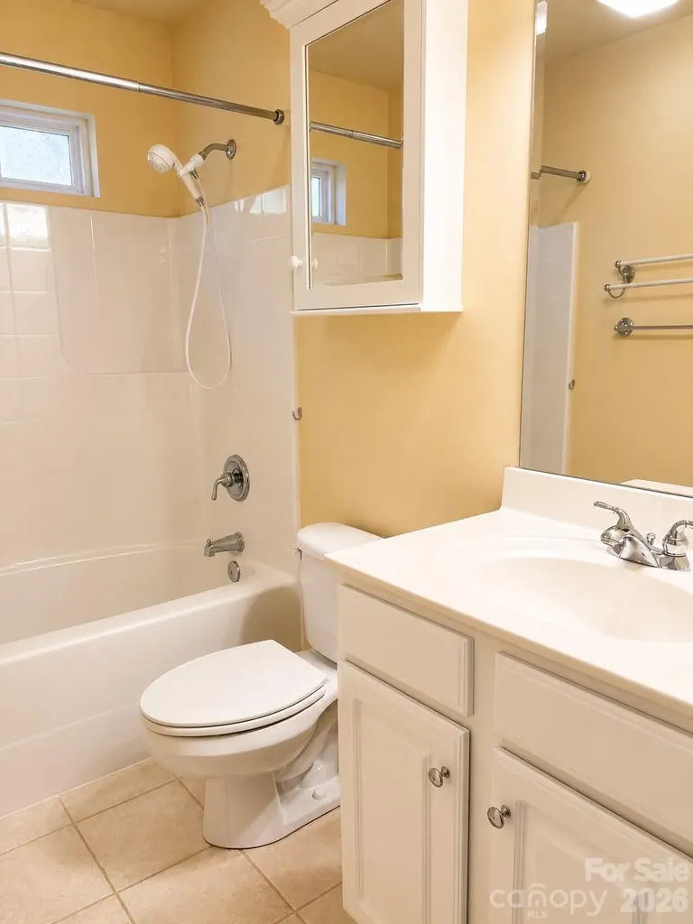 47 Victoria Park Drive Hendersonville NC 28792