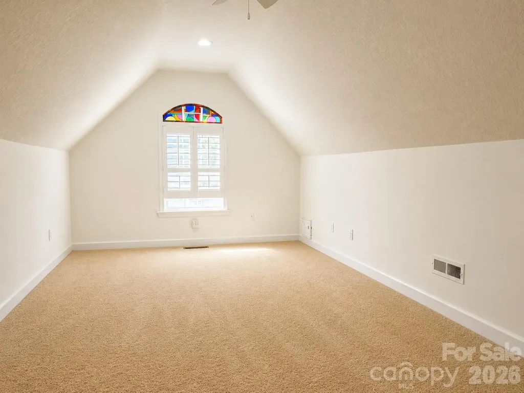 47 Victoria Park Drive Hendersonville NC 28792