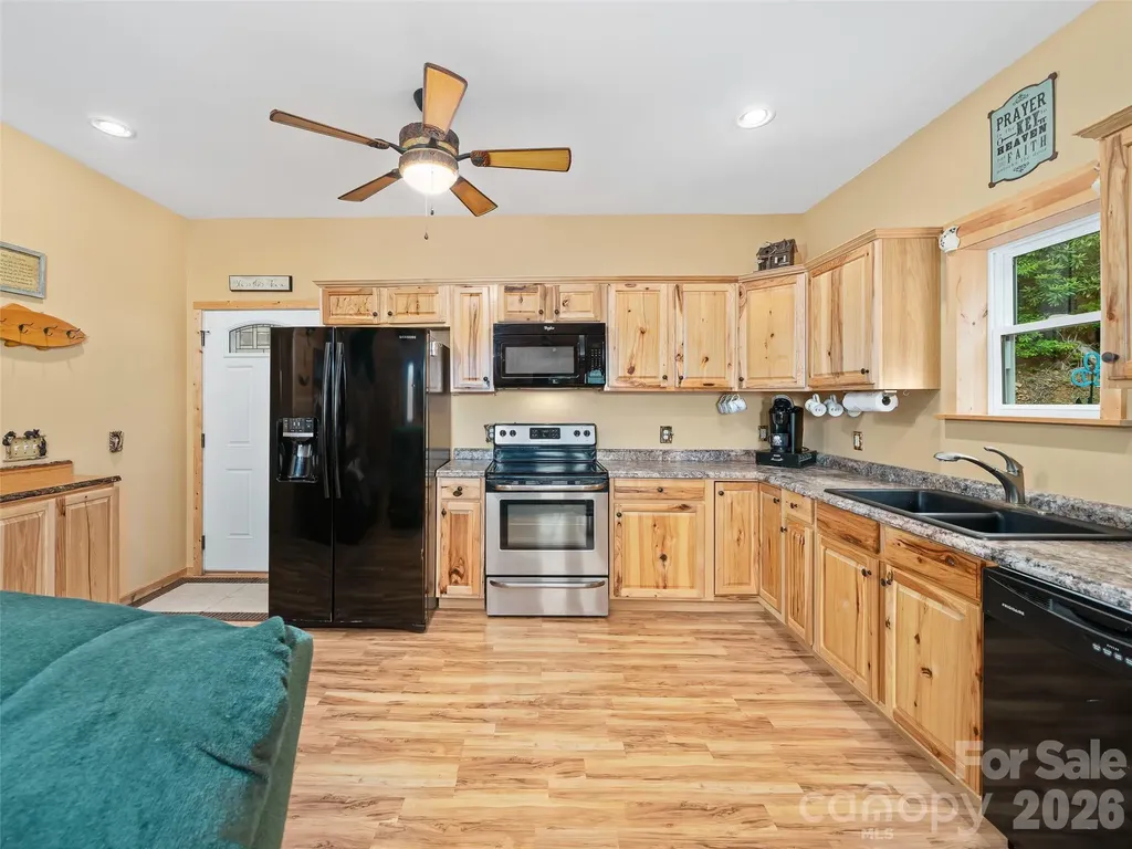 226 Orchard View Trail Spruce Pine NC 28777