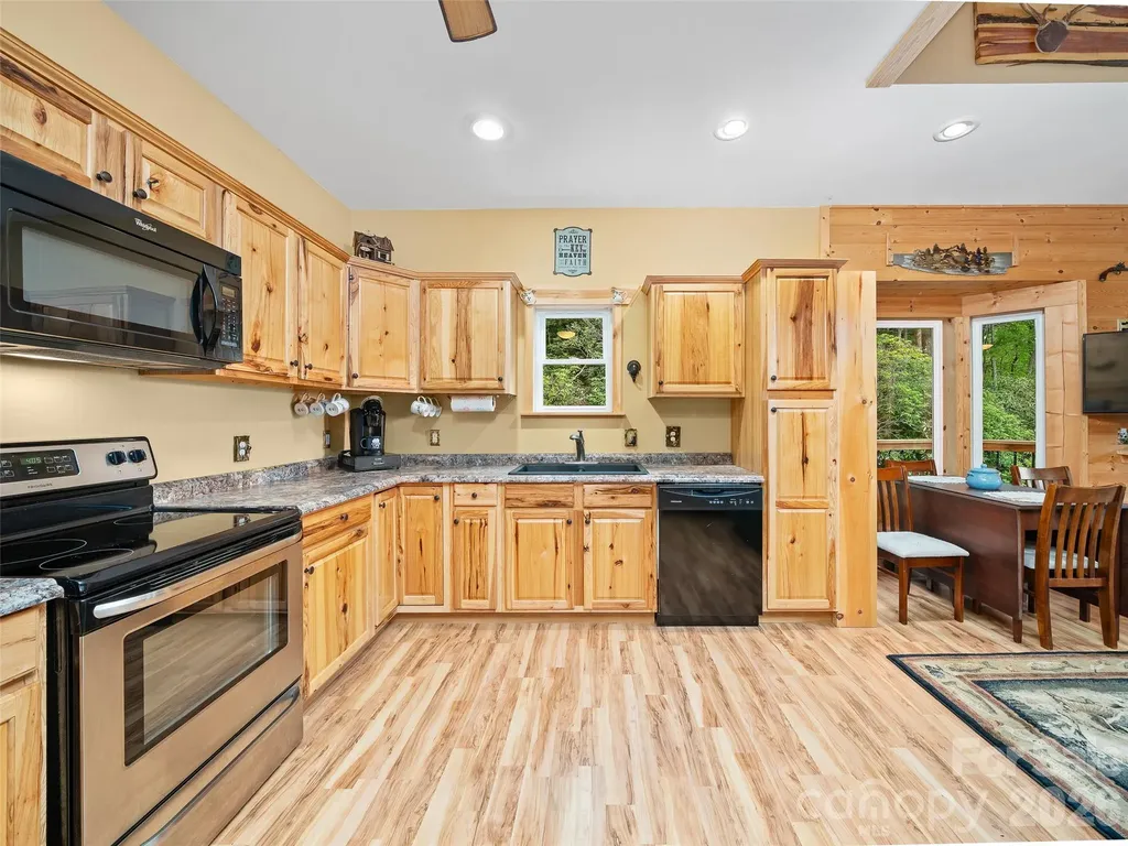 226 Orchard View Trail Spruce Pine NC 28777