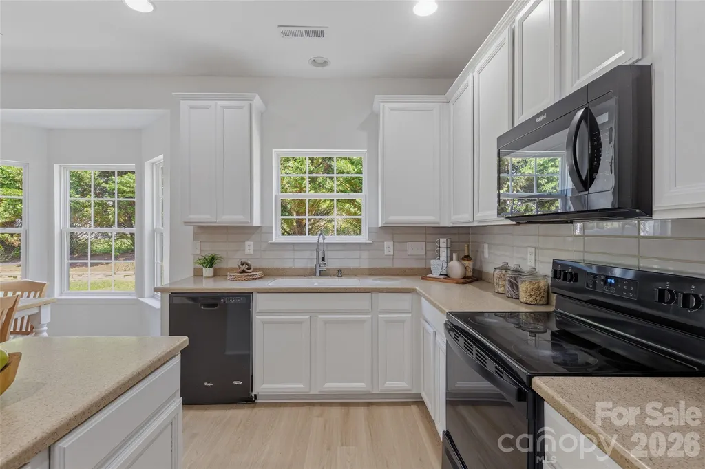 2700 Piersland Drive Matthews NC 28104