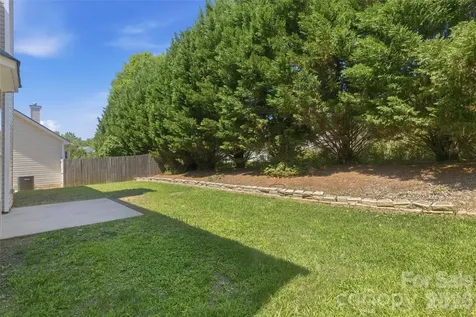 2700 Piersland Drive Matthews NC 28104