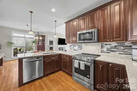 1044 Hunters Run Drive Tega Cay SC 29708