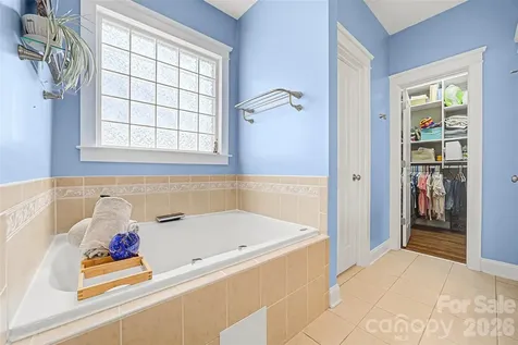 1044 Hunters Run Drive Tega Cay SC 29708