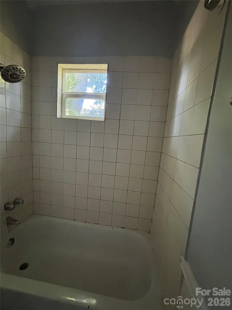 23 Lineberger Street Lowell NC 28098