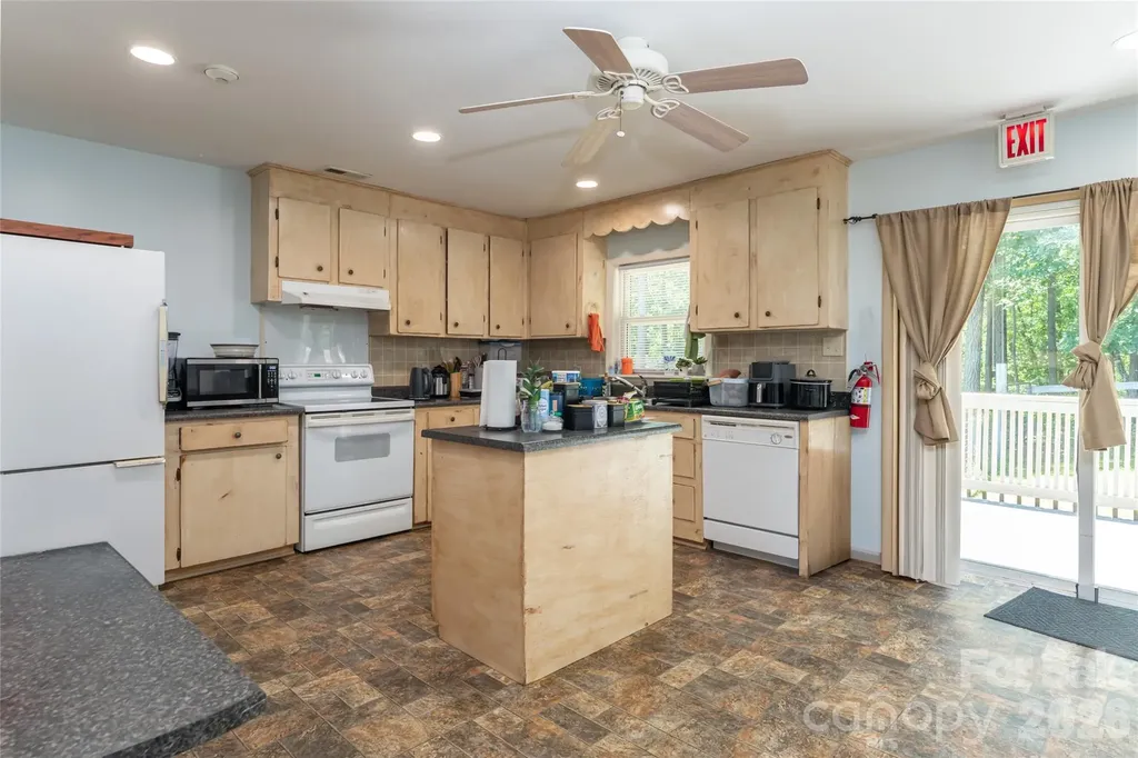 2800 Coxe Road Tryon NC 28782