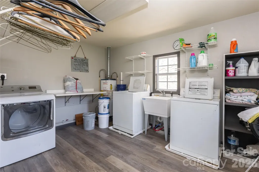 2800 Coxe Road Tryon NC 28782