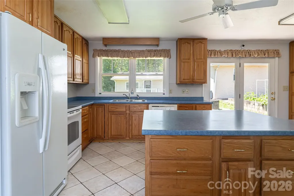 2800 Coxe Road Tryon NC 28782