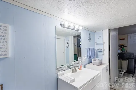 173 Liberty Road Mocksville NC 27028