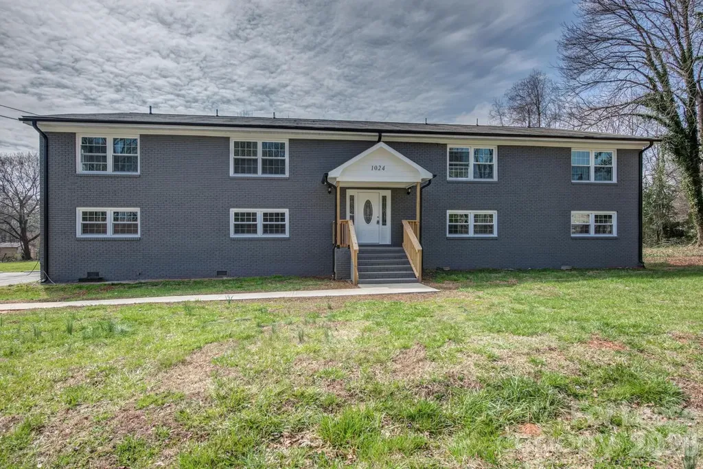 1048 Avondale Road Lowell NC 28098