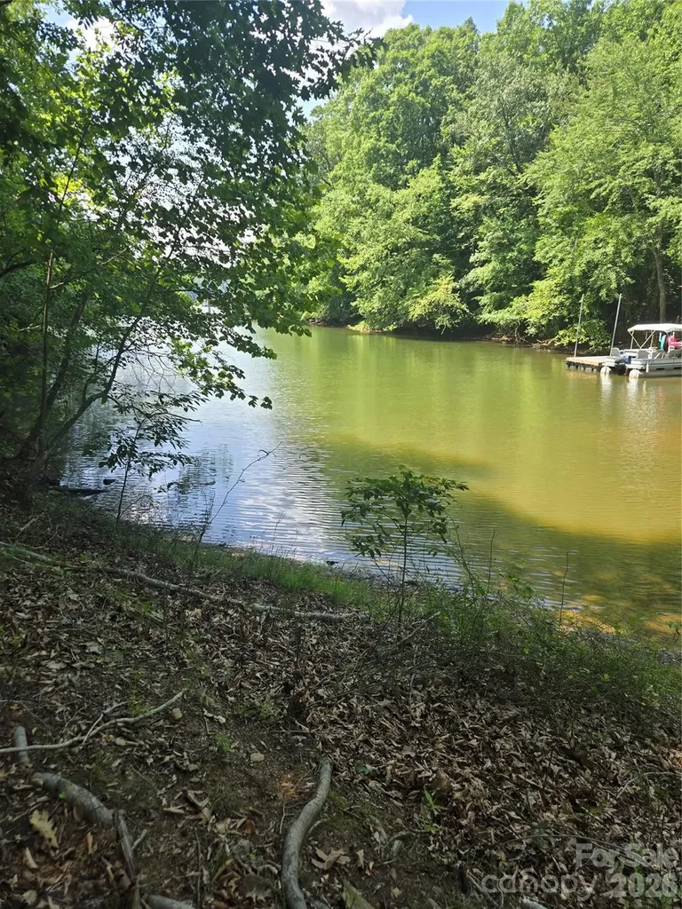 154 Oak Point Lane Stony Point NC 28678