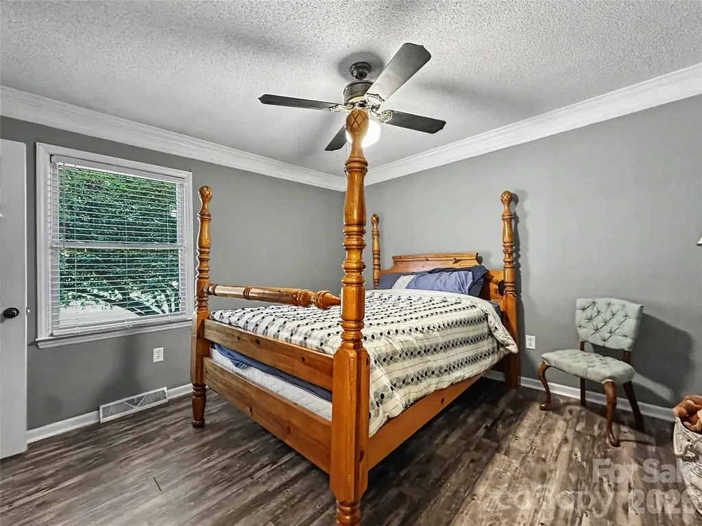 213 Bostian Lake Road Statesville NC 28677