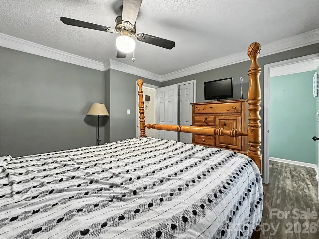 213 Bostian Lake Road Statesville NC 28677