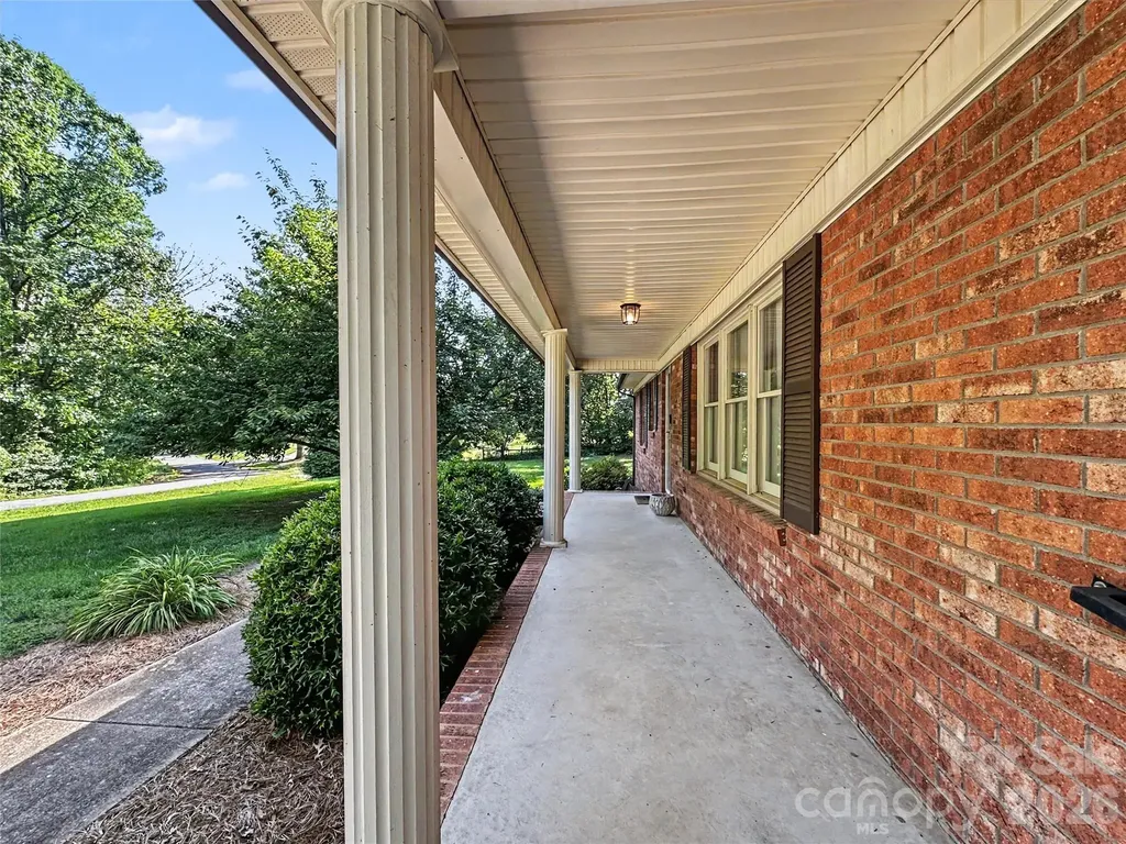 213 Bostian Lake Road Statesville NC 28677