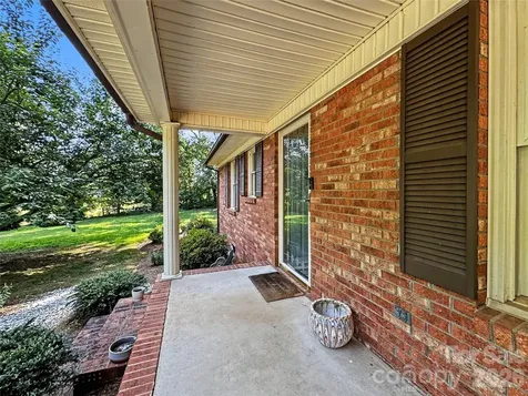 213 Bostian Lake Road Statesville NC 28677