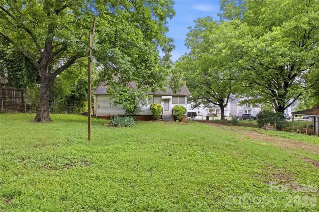 8512, 8516, 8520 Colgate Circle Charlotte NC 28214