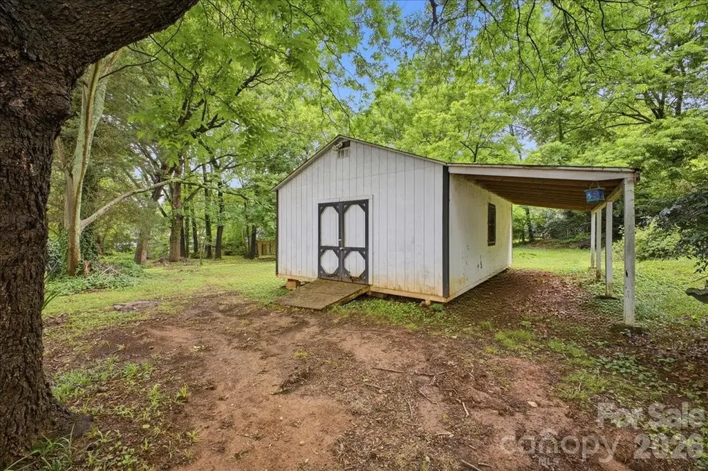 8512, 8516, 8520 Colgate Circle Charlotte NC 28214