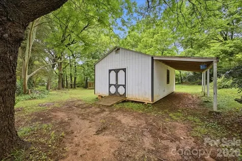 8512, 8516, 8520 Colgate Circle Charlotte NC 28214