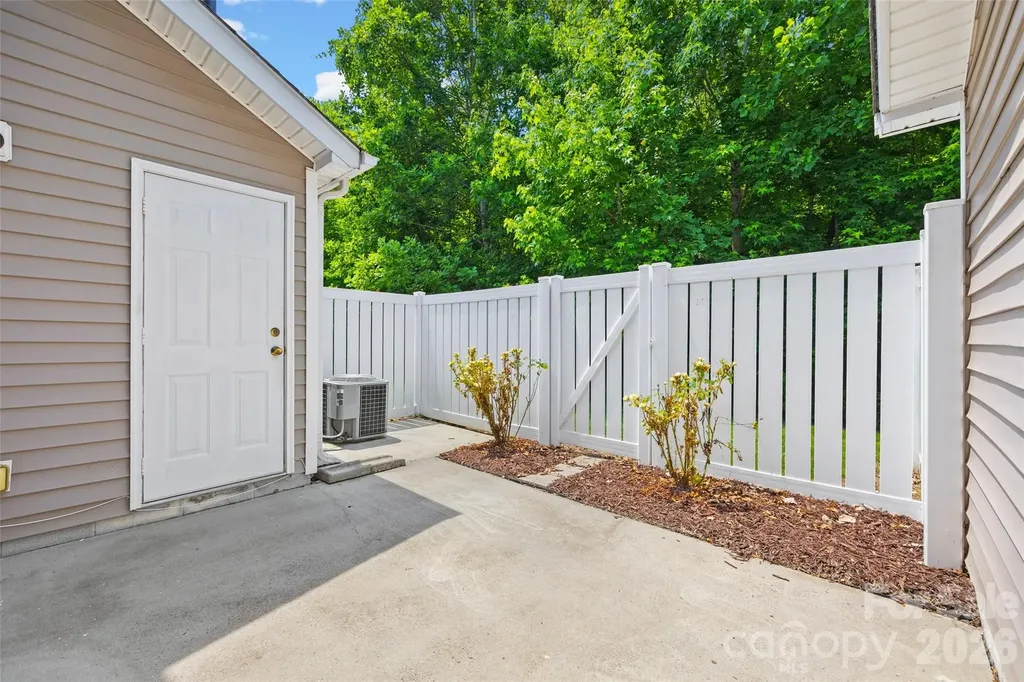 8244 Carob Tree Lane Charlotte NC 28215