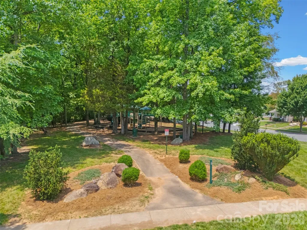 8244 Carob Tree Lane Charlotte NC 28215
