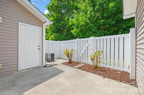 8244 Carob Tree Lane Charlotte NC 28215