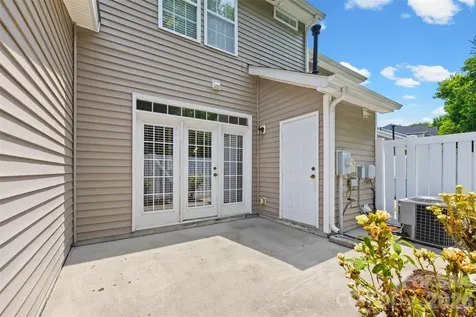 8244 Carob Tree Lane Charlotte NC 28215