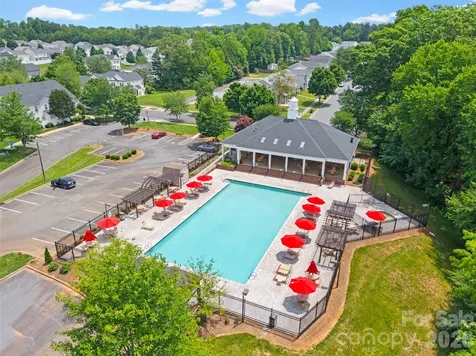 8244 Carob Tree Lane Charlotte NC 28215