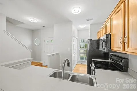 8244 Carob Tree Lane Charlotte NC 28215