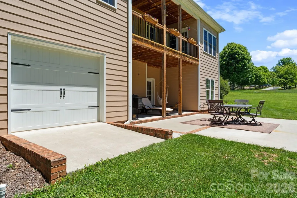 133 Charter Notch Jefferson NC 28640