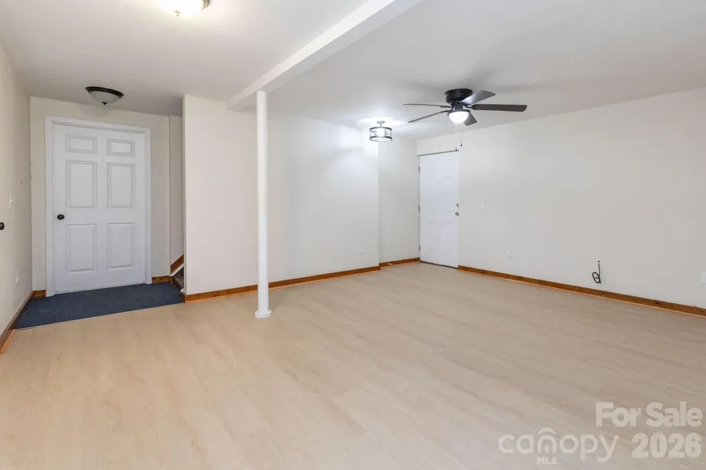 109 Narrow Way Road Burnsville NC 28714