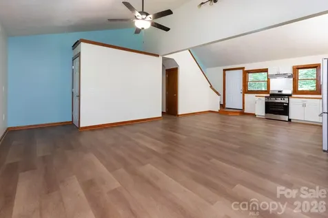 109 Narrow Way Road Burnsville NC 28714
