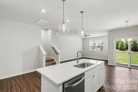9521 Munsing Drive Charlotte NC 28269