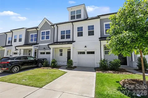 9521 Munsing Drive Charlotte NC 28269