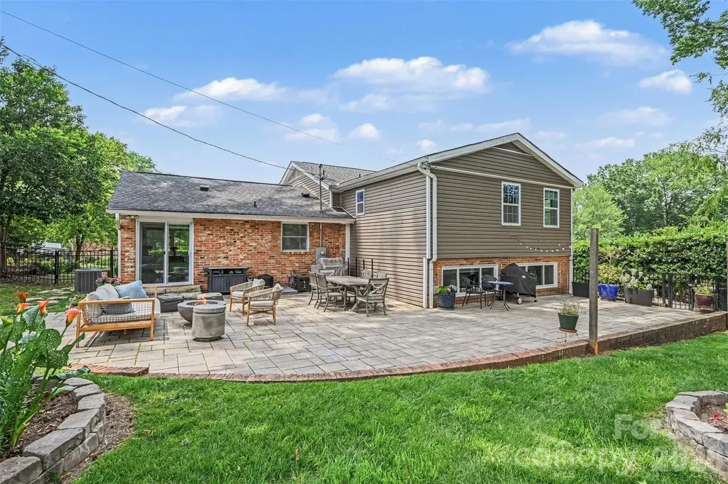 4931 Seacroft Road Charlotte NC 28210