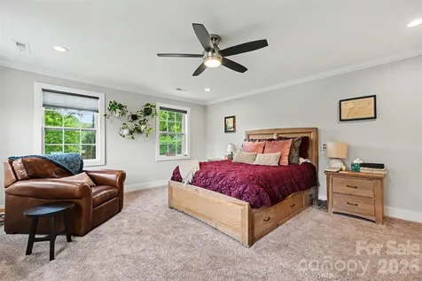 4931 Seacroft Road Charlotte NC 28210