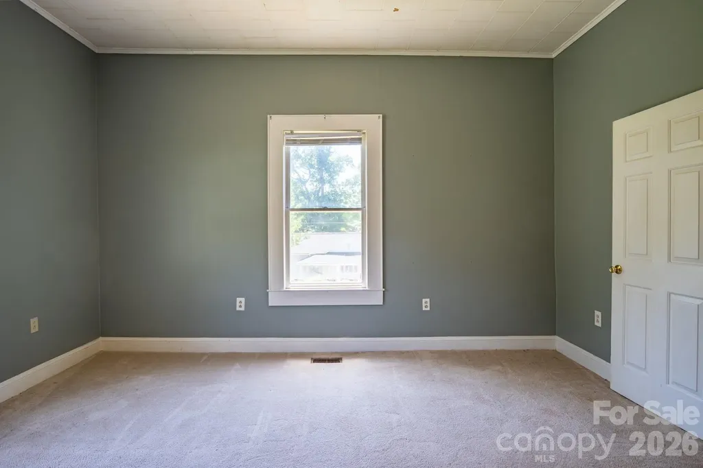 638 W Main Extension Lincolnton NC 28092