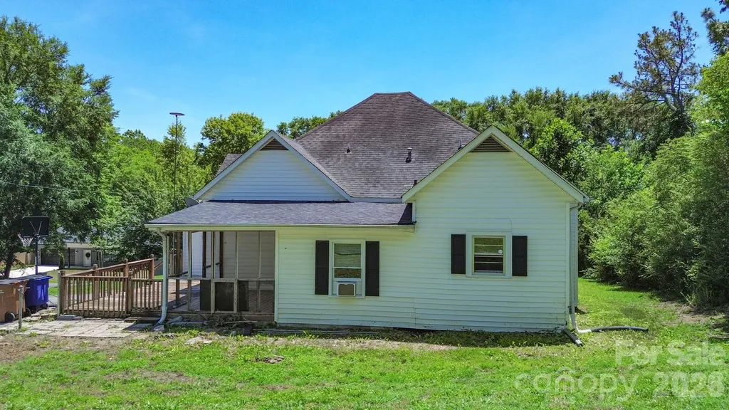 638 W Main Extension Lincolnton NC 28092