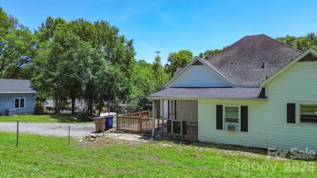 638 W Main Extension Lincolnton NC 28092