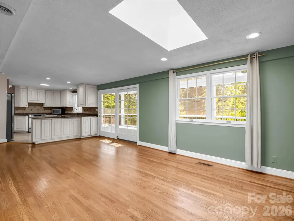 52 Forest Road Asheville NC 28803